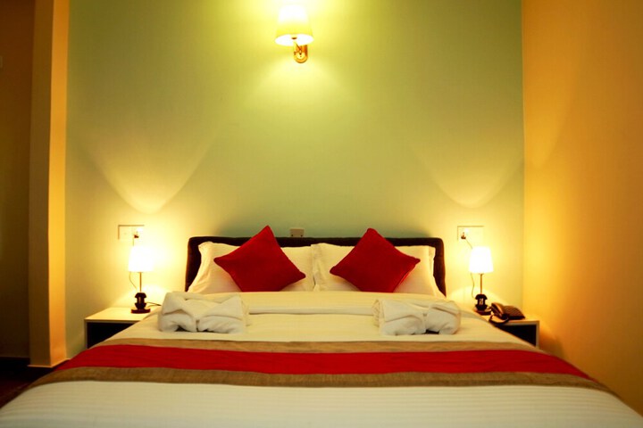 Room 2 of 12