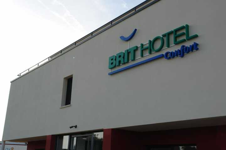 Hotel 33 of 33