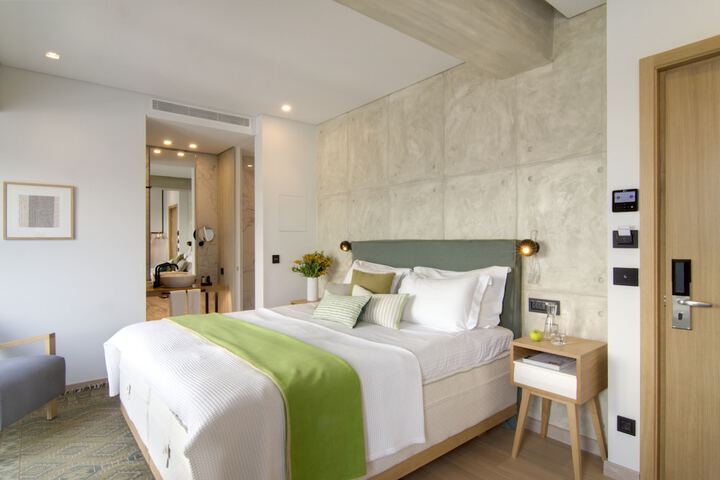 Room 8 of 52