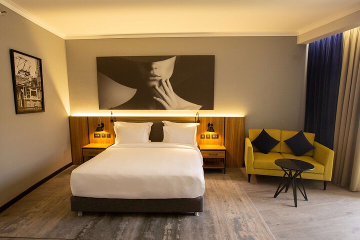Room 22 of 128