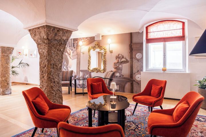Guest Lobby