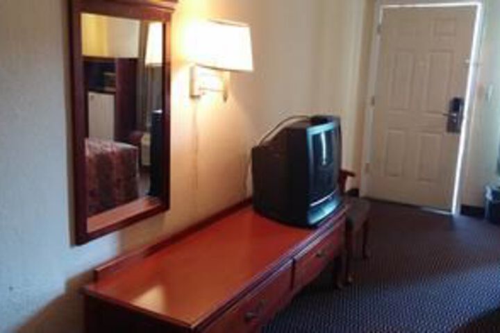 Room 52 of 60
