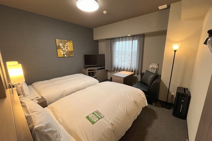 Room 14 of 39
