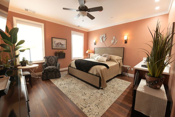 Room 15 of 32