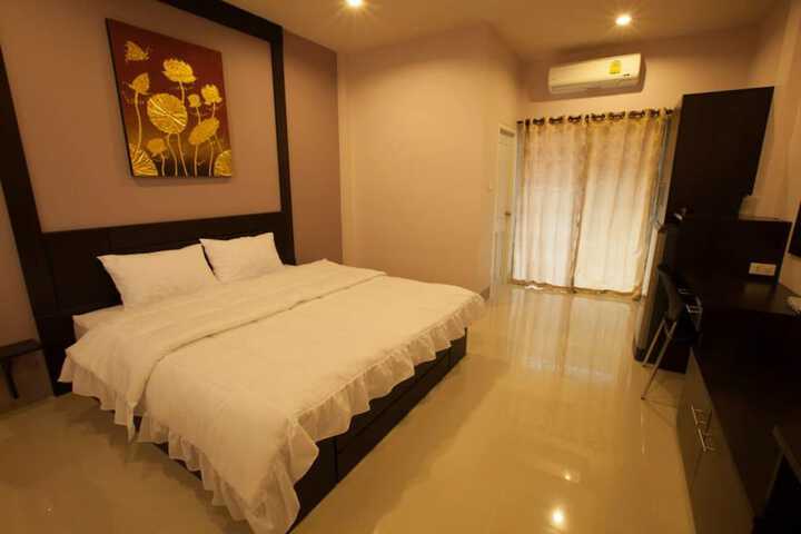 Room 14 of 42