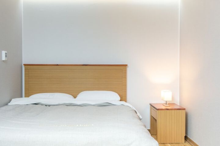 Room 5 of 27