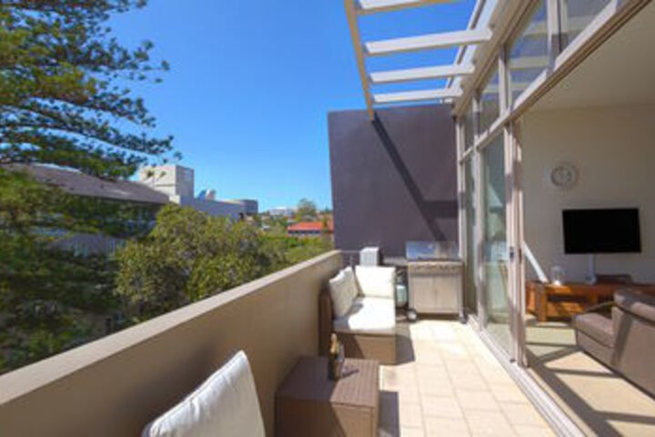 Terrace/Patio 2 of 8