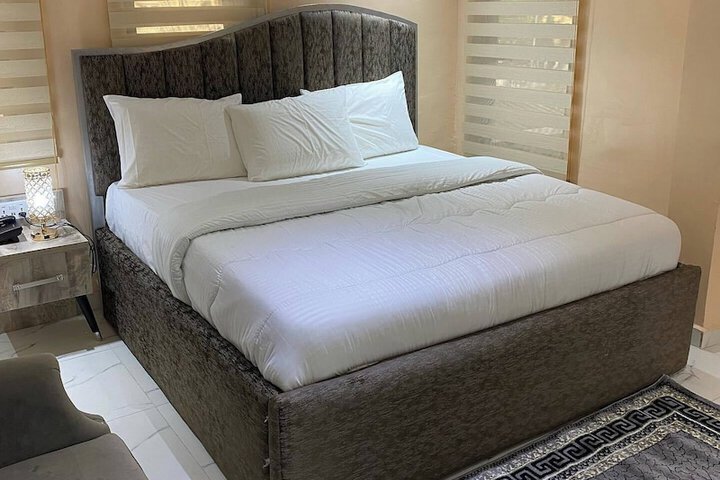 Room 3 of 25