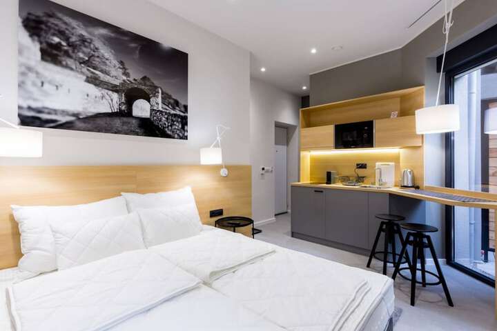 Room 6 of 45