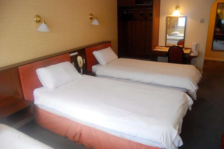 Room 19 of 33