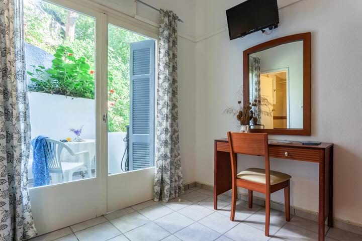 Room 18 of 20
