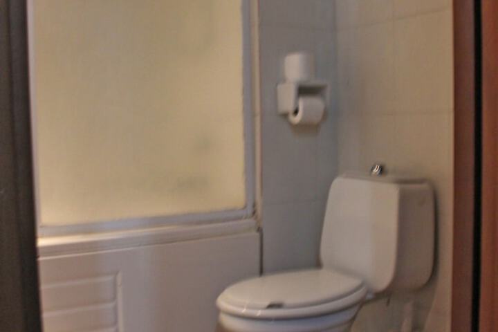 Room 35 of 71
