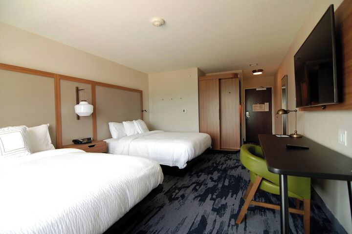 2 Queen Beds (1 of 2)