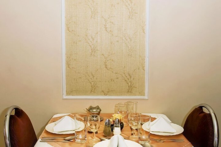 Dining 21 of 36