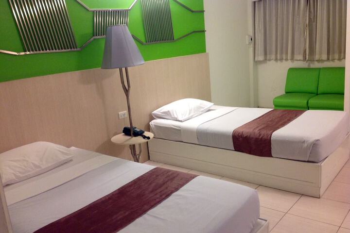 Room 9 of 44
