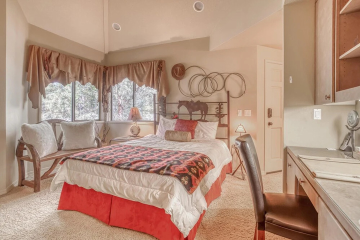 Room 4 of 21