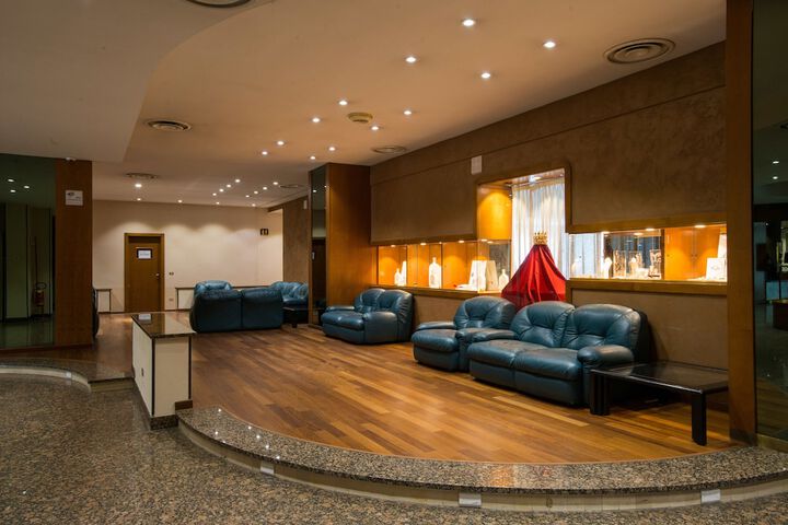 Hotel Interior 7 of 47