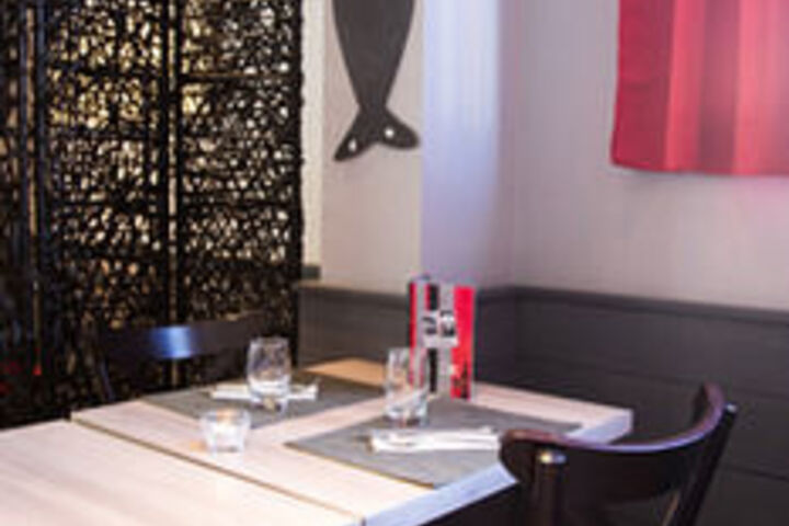 Dining 57 of 60