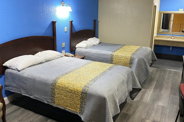 2 Double Beds (5 of 16)