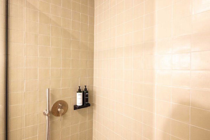 Room 47 of 140