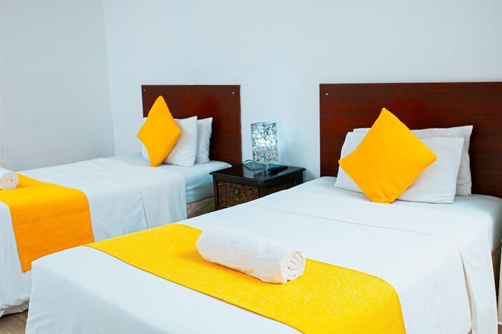 Room 9 of 29