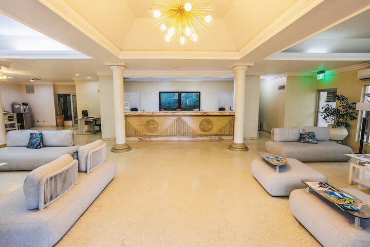 Hotel Interior 4 of 92