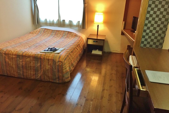 Room 25 of 74