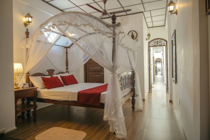 Room 17 of 95