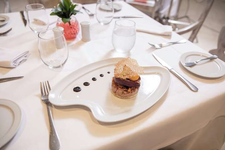 Dining 63 of 99