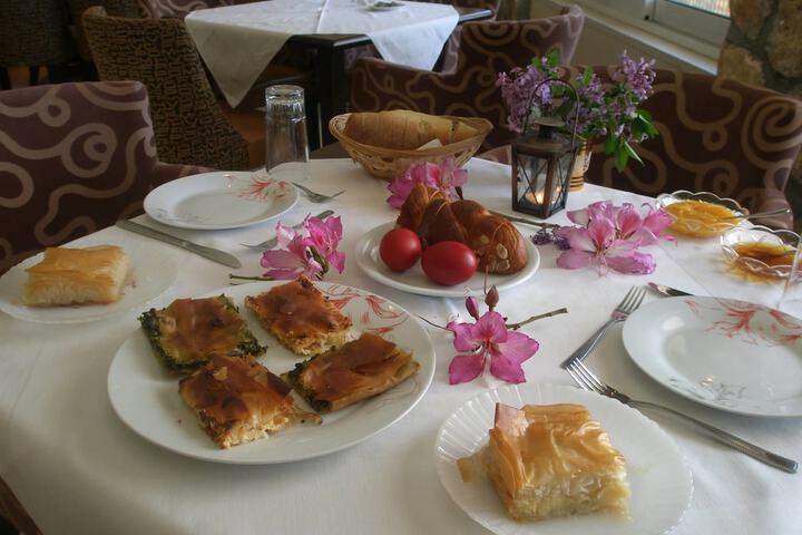 Breakfast/Coffee Service 46 of 60