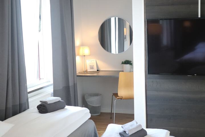 Room 62 of 146