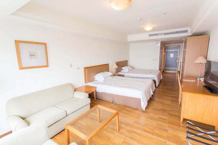 Room 16 of 23