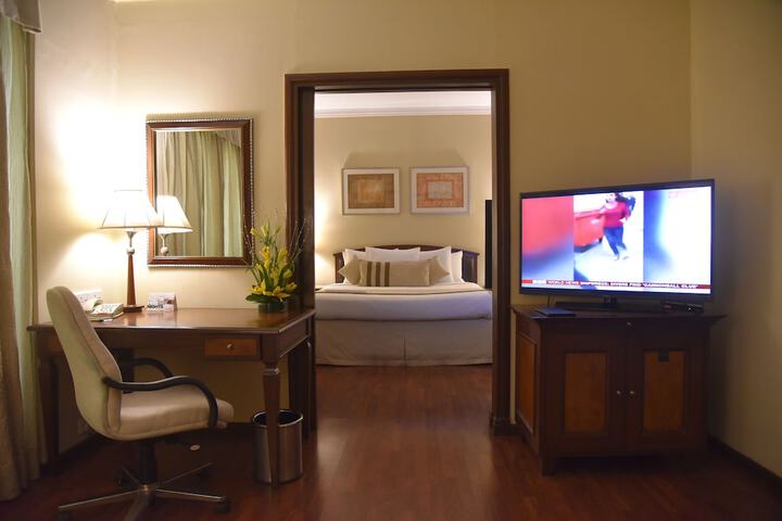 Room 28 of 78