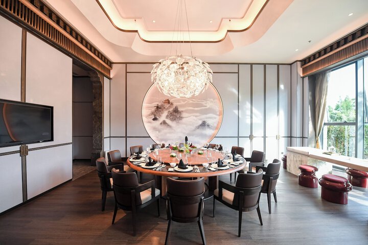Dining 84 of 135