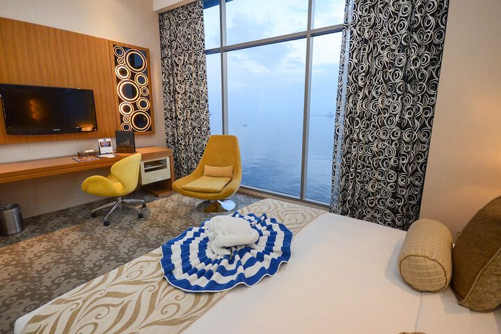 Room 38 of 204