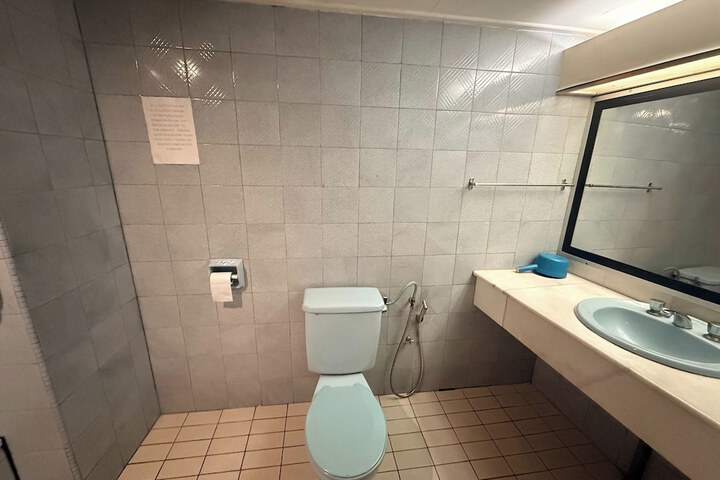 Room 79 of 86