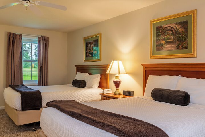 1 King Bed Resort View (3 of 40)