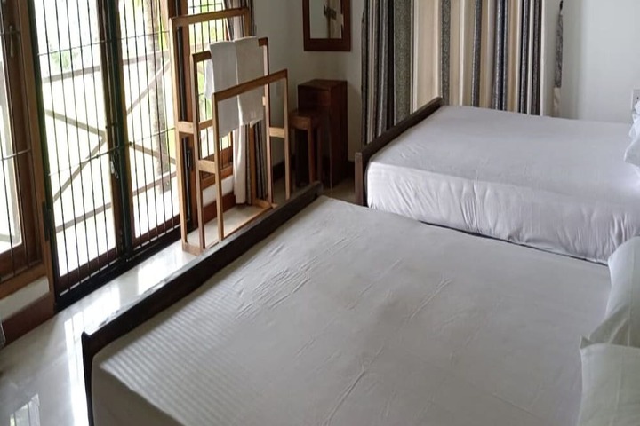 Room 18 of 151