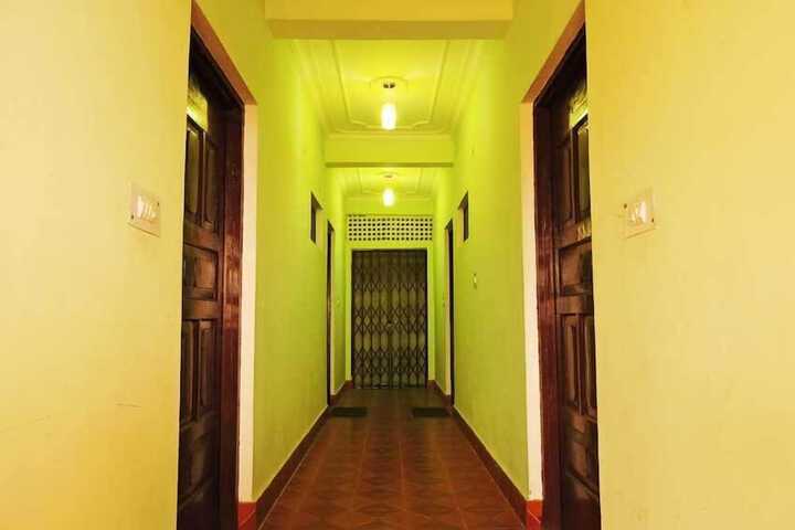 Ballroom/Hall 10 of 12