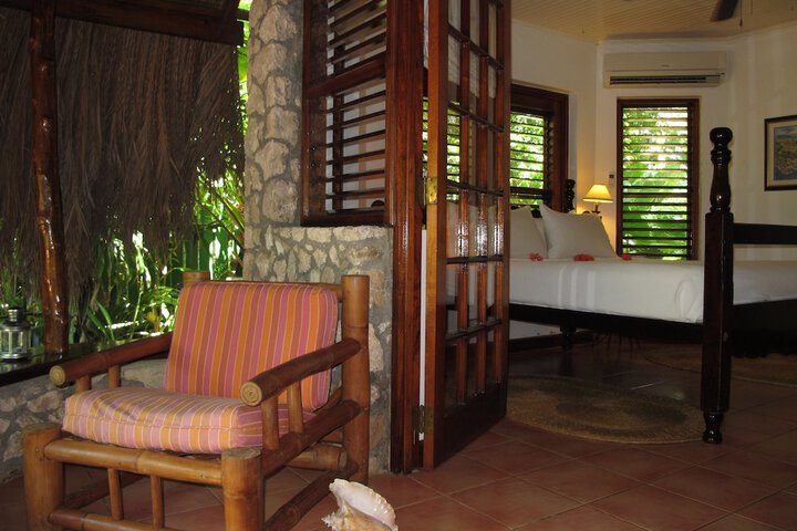 Room 4 of 80