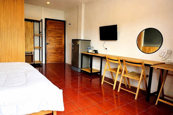 Room 8 of 14