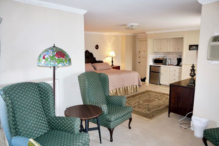Room 42 of 58