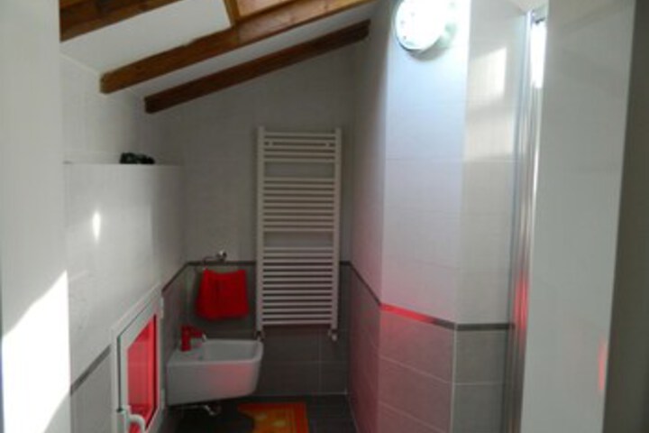 Room 3 of 22