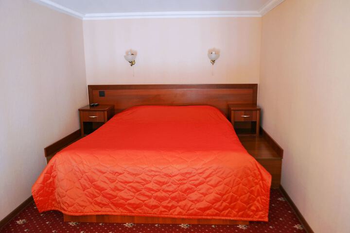 Room 26 of 115