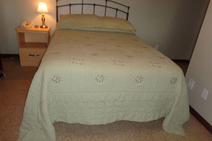 Room 4 of 42