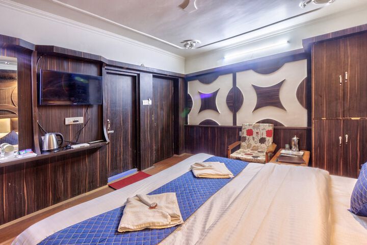 Room 75 of 133