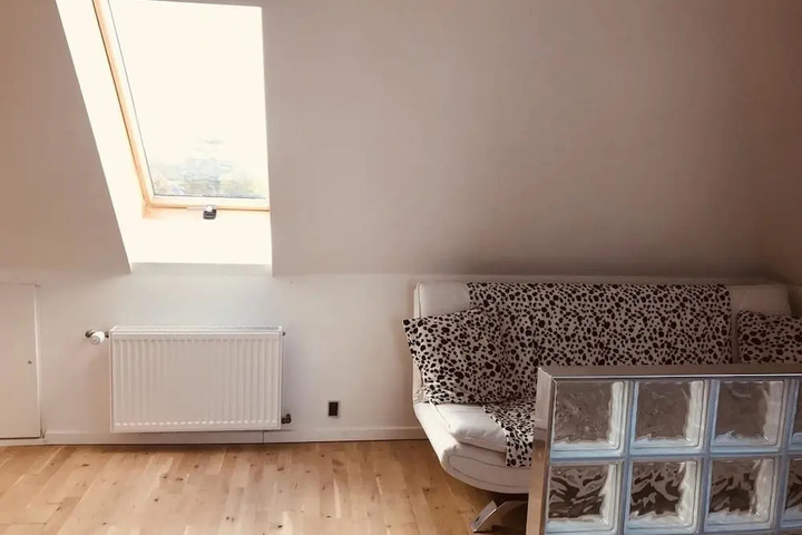 Room 3 of 21