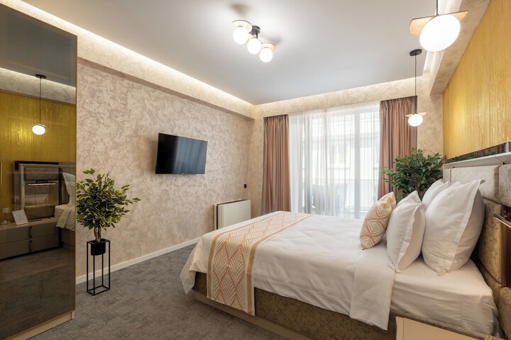 Room 425 of 552