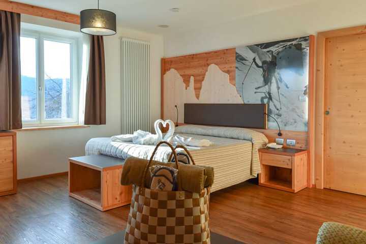 Room 5 of 48