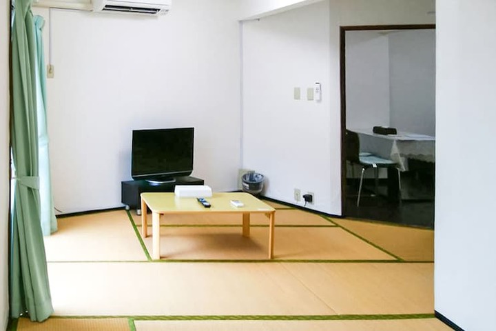 Room 37 of 80